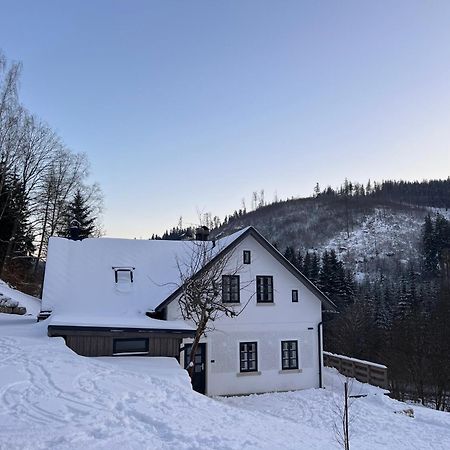 Antoniwald82 Josefuv Dul Villa Buitenkant foto