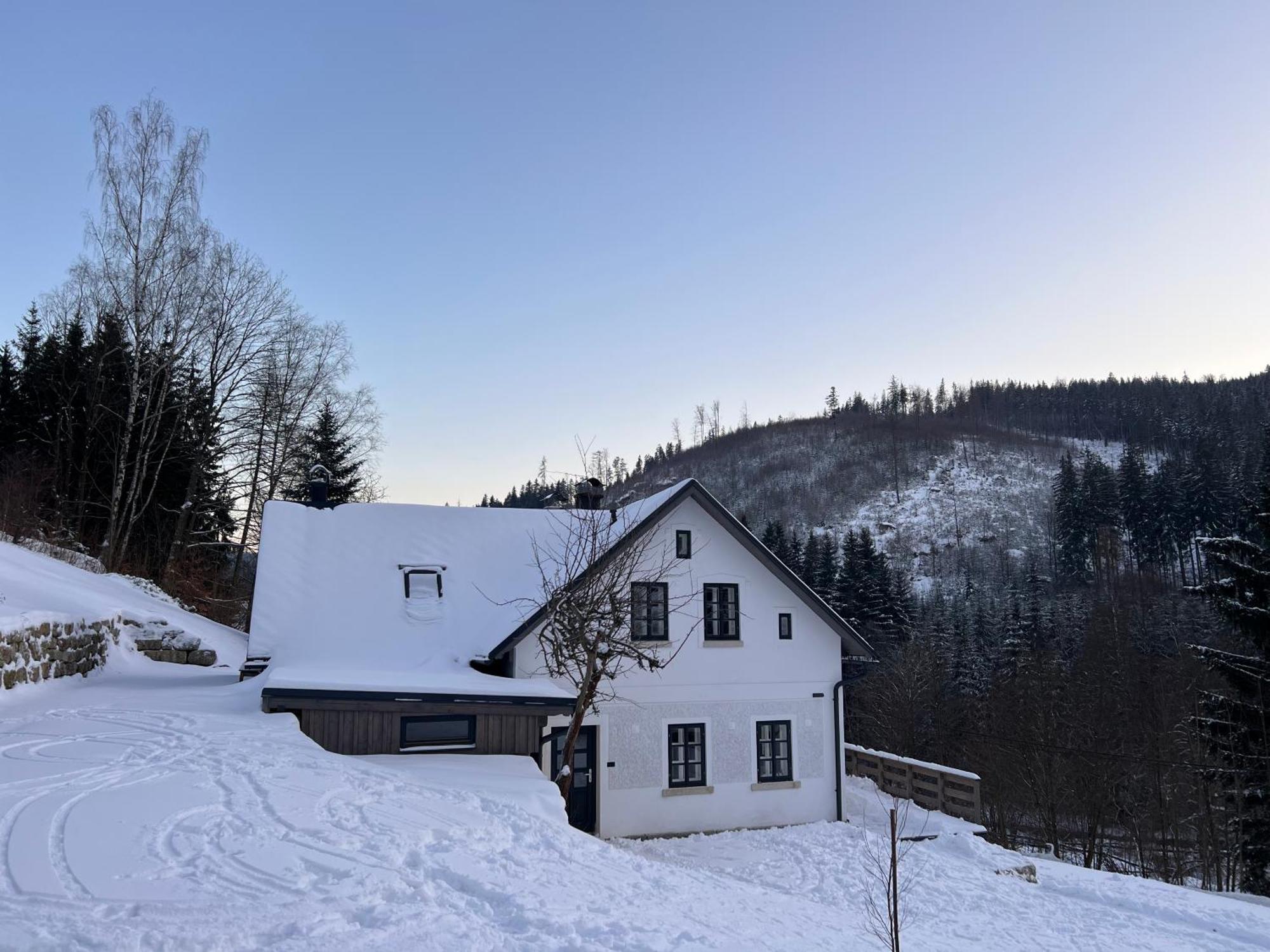 Antoniwald82 Josefuv Dul Villa Buitenkant foto