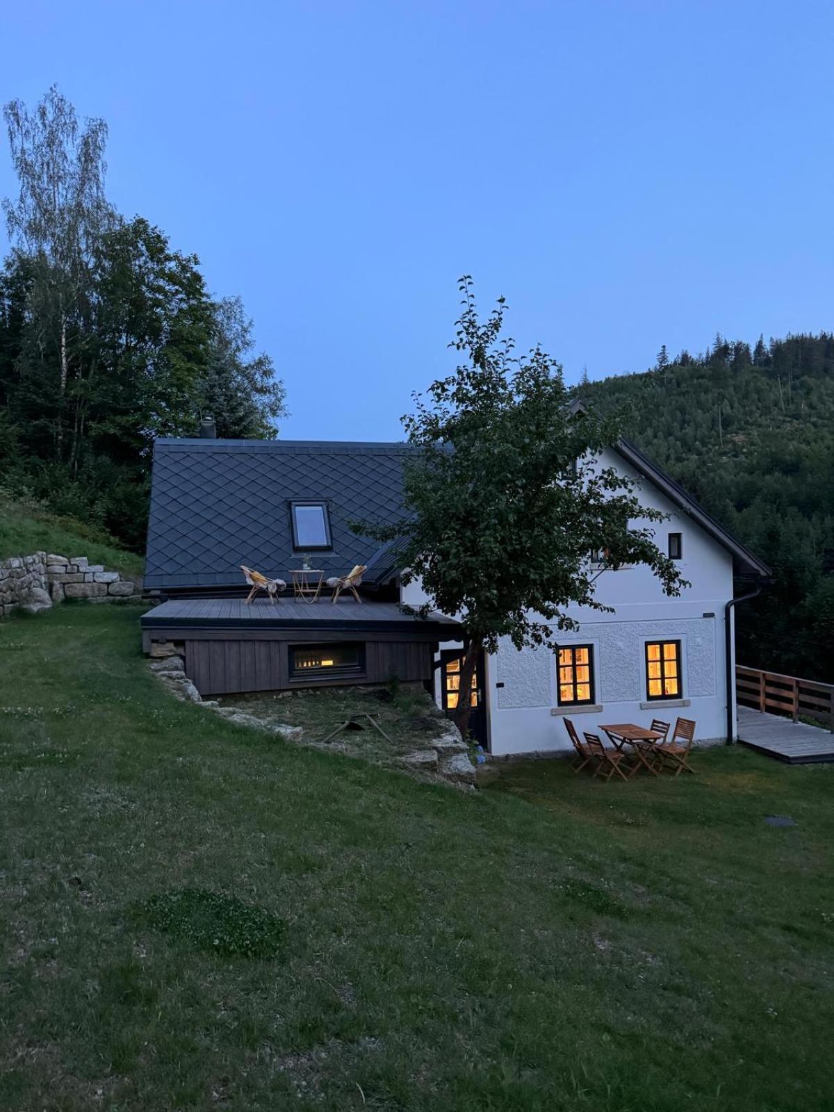 Antoniwald82 Josefuv Dul Villa Buitenkant foto